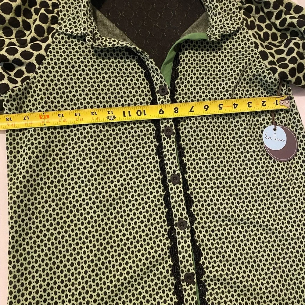 Eva Franco unique button up top in a size 8 - no material tag / likely a sample - Picture 12 of 15